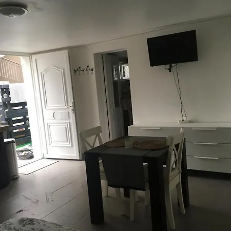 Lolita Place Apartment